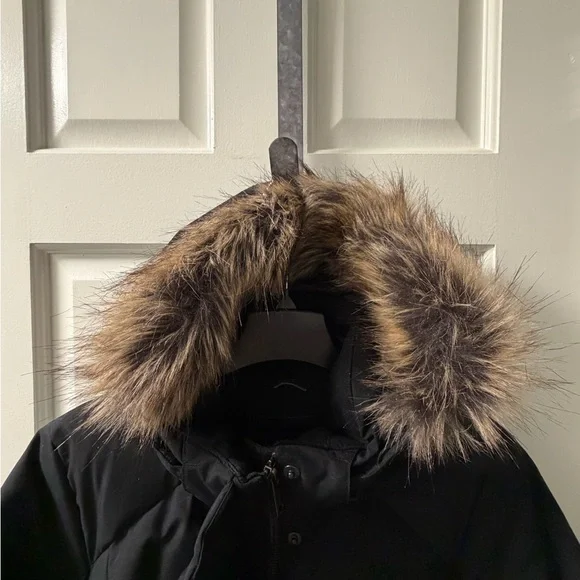 Marmot Women's Black Puffer Coat with Faux Fur Trim - Ladies Medium - Picture 7 of 10